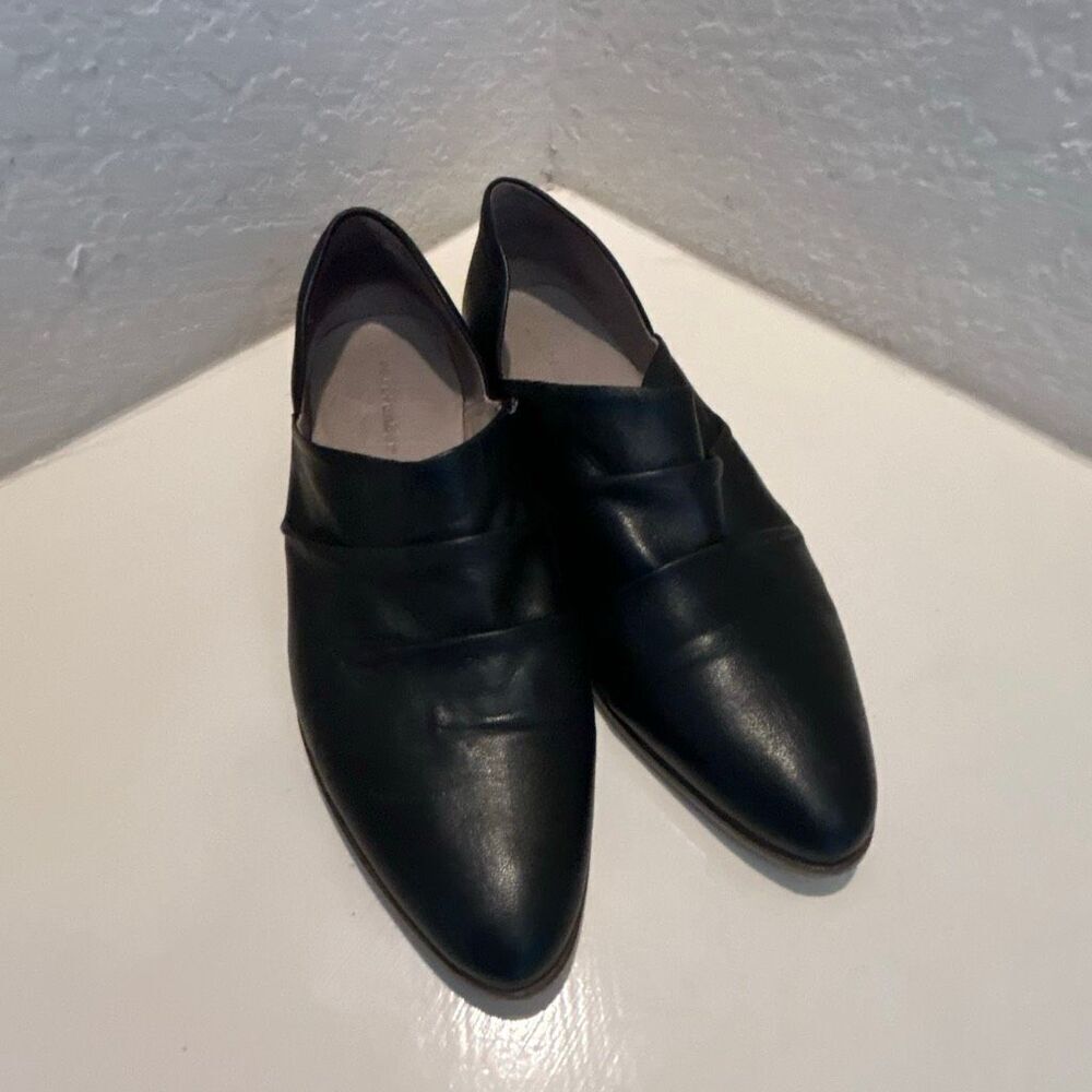Salt + Umber Women's Size 10 Pointed Toe Slip On Dress Shoes Black Contemporary